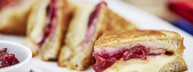 Cheddar, Red Onion and Cranberry Grilled Cheese Sandwich - Country Range
