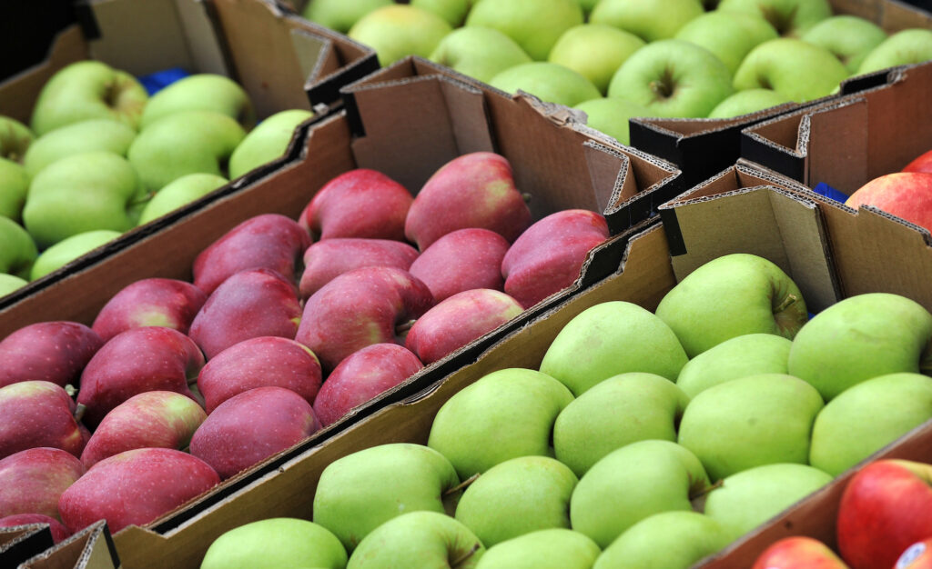 Five Ways to Use... Solid Pack Apples - Country Range